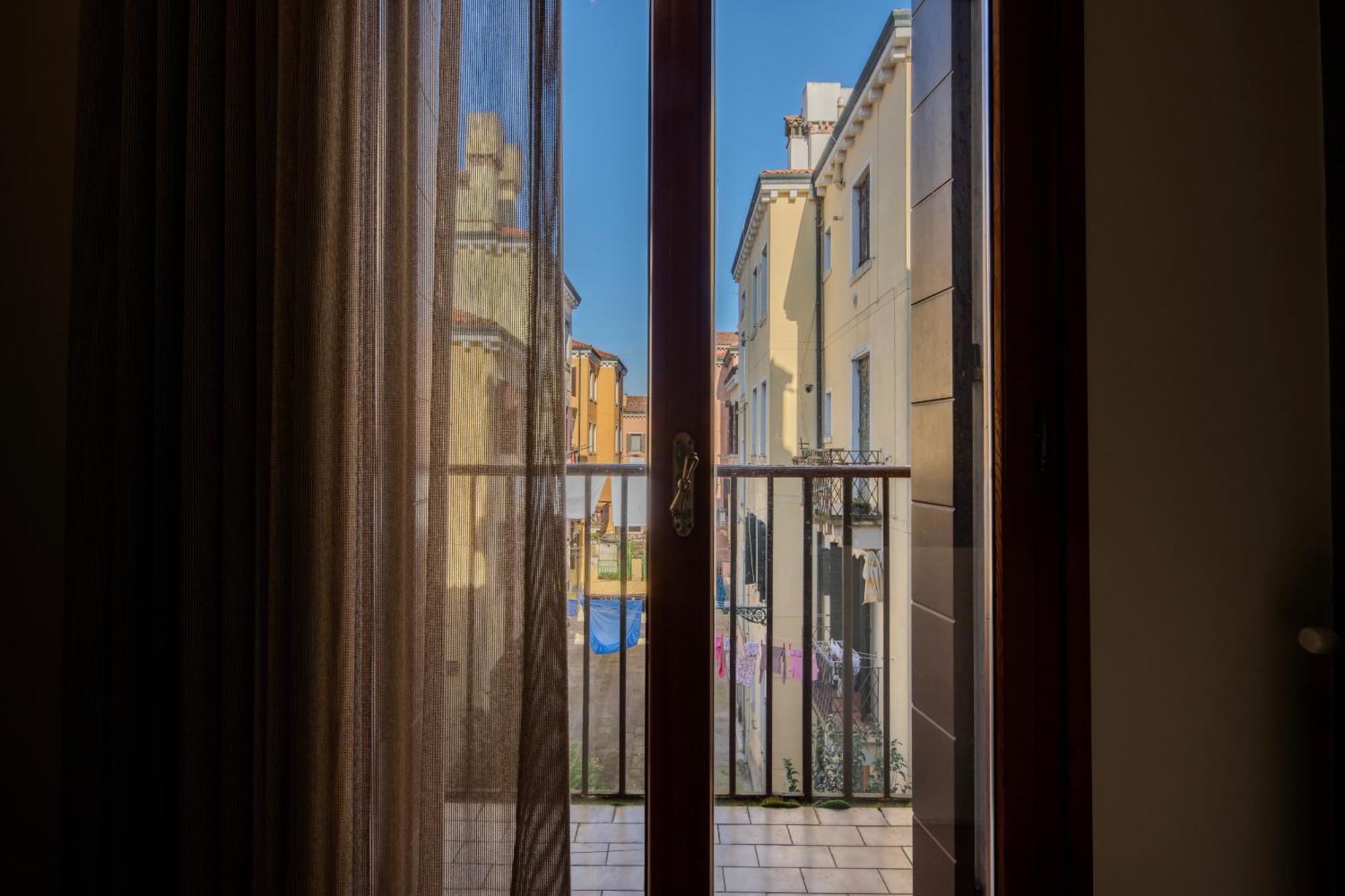 Vista Canale * Venice